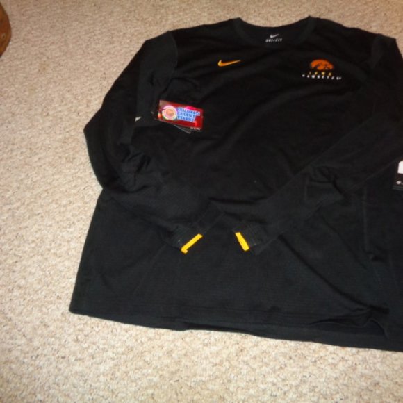 NWT Nike Dri-fit Iowa Hawkeye Long Sleeve Pullovers - GO HAWKEYES !!! - Picture 1 of 6
